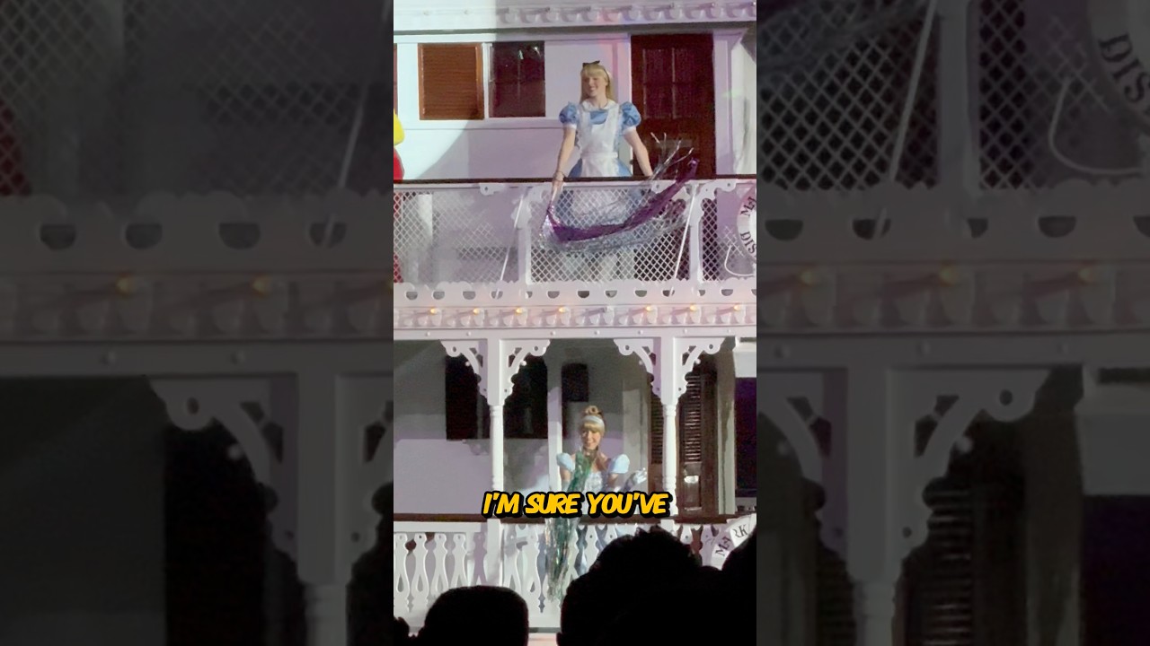 SECRET Fantasmic Viewing Area At Disneyland #Disneyland #Fantasmic #DisneyParks #DisneyPark Disney