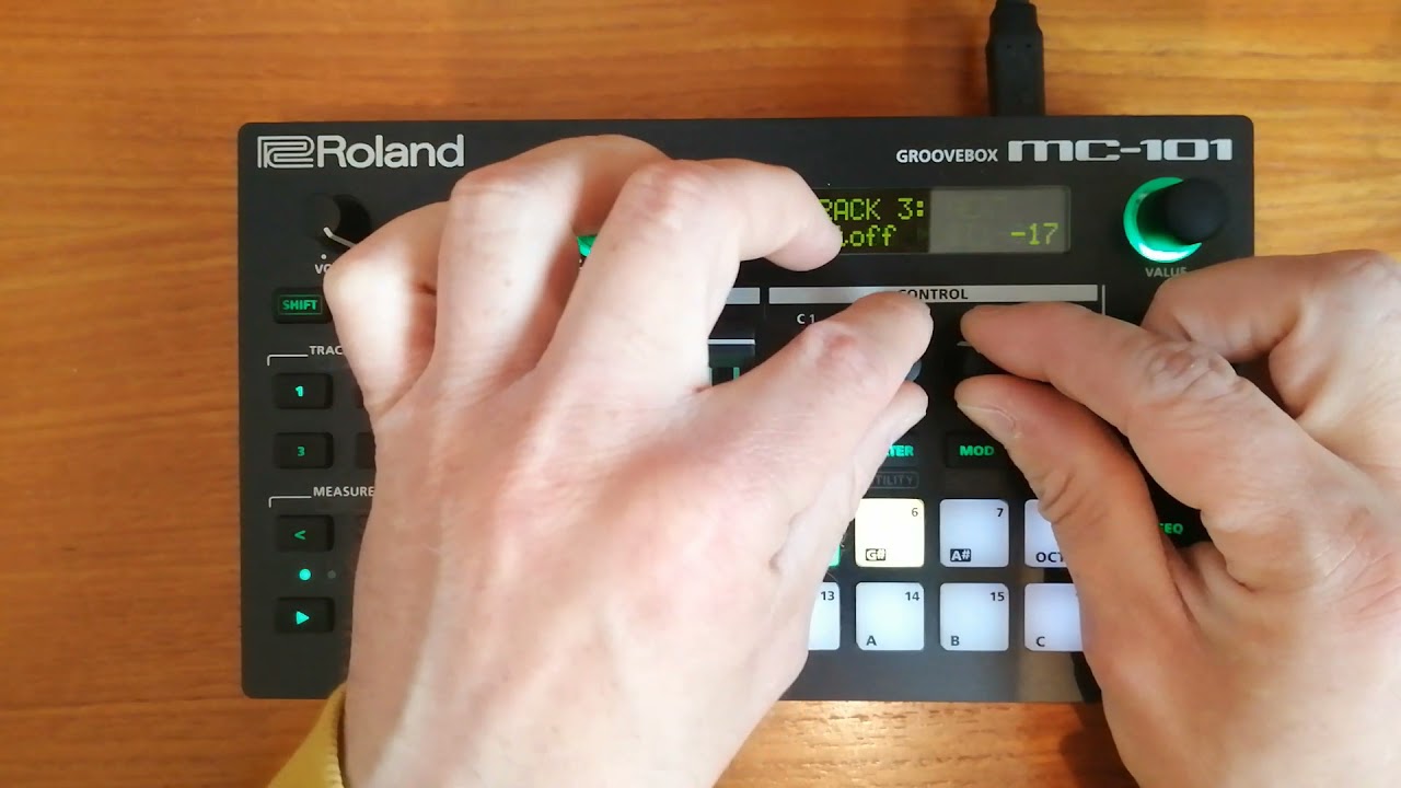 Roland MC-101 - Cover of Heliosphan by Aphex Twin