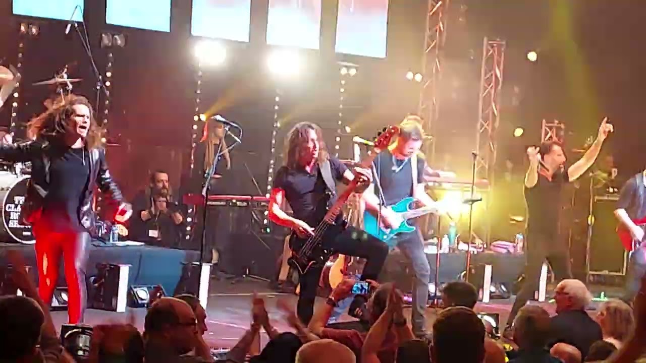 The Classic Rock Show 2023 - Bat Out Of Hell - feat. Ricardo Alonso - Poole Lighthouse