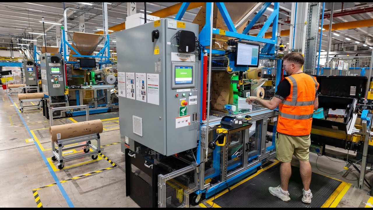 Amazon&rsquo;s new automated packaging machines create paper bags that are made to measure every time