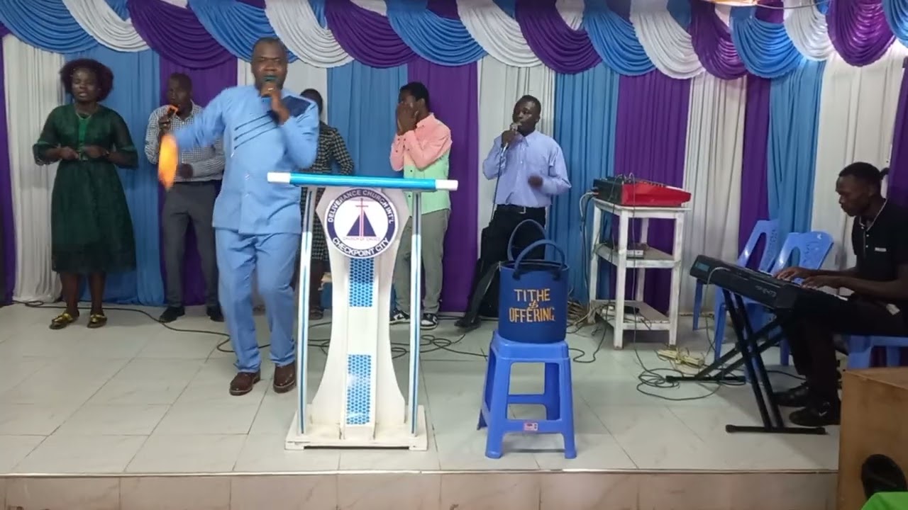PRAISE ATMOSPHERE AT DELIVERANCE CHURCH INT'L CHECK-POINT CITY 