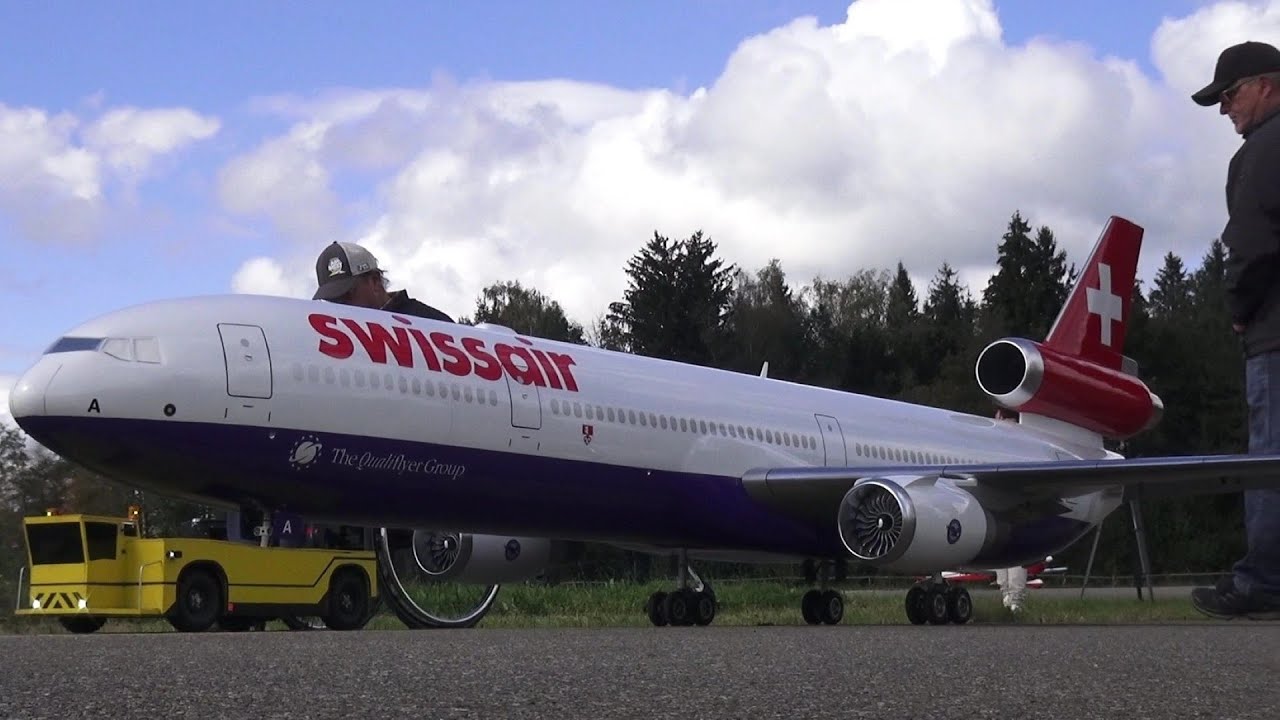 Giant Swissair RC Airliner MD-11 Turbine