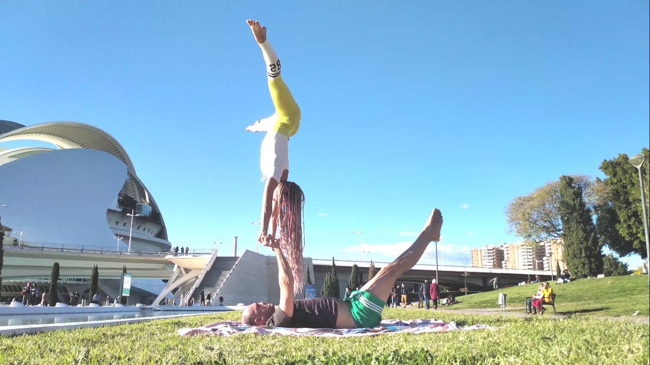 White and yelow flow