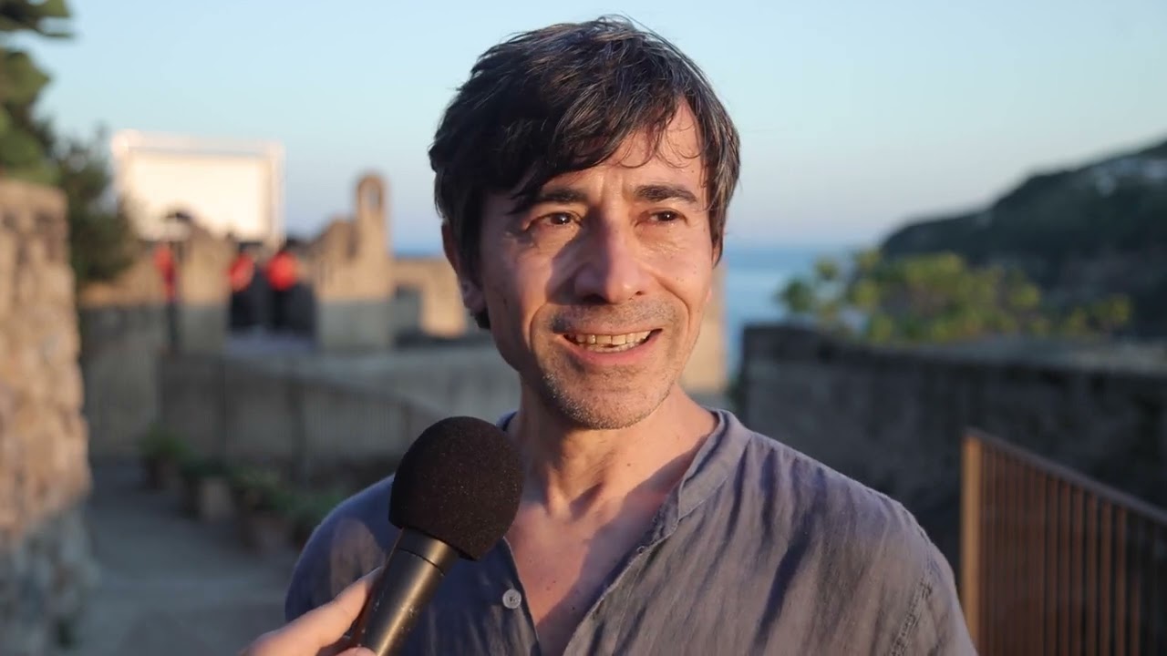 Intervista al castello a Luigi Lo Cascio - Ischia Film Festival 2024