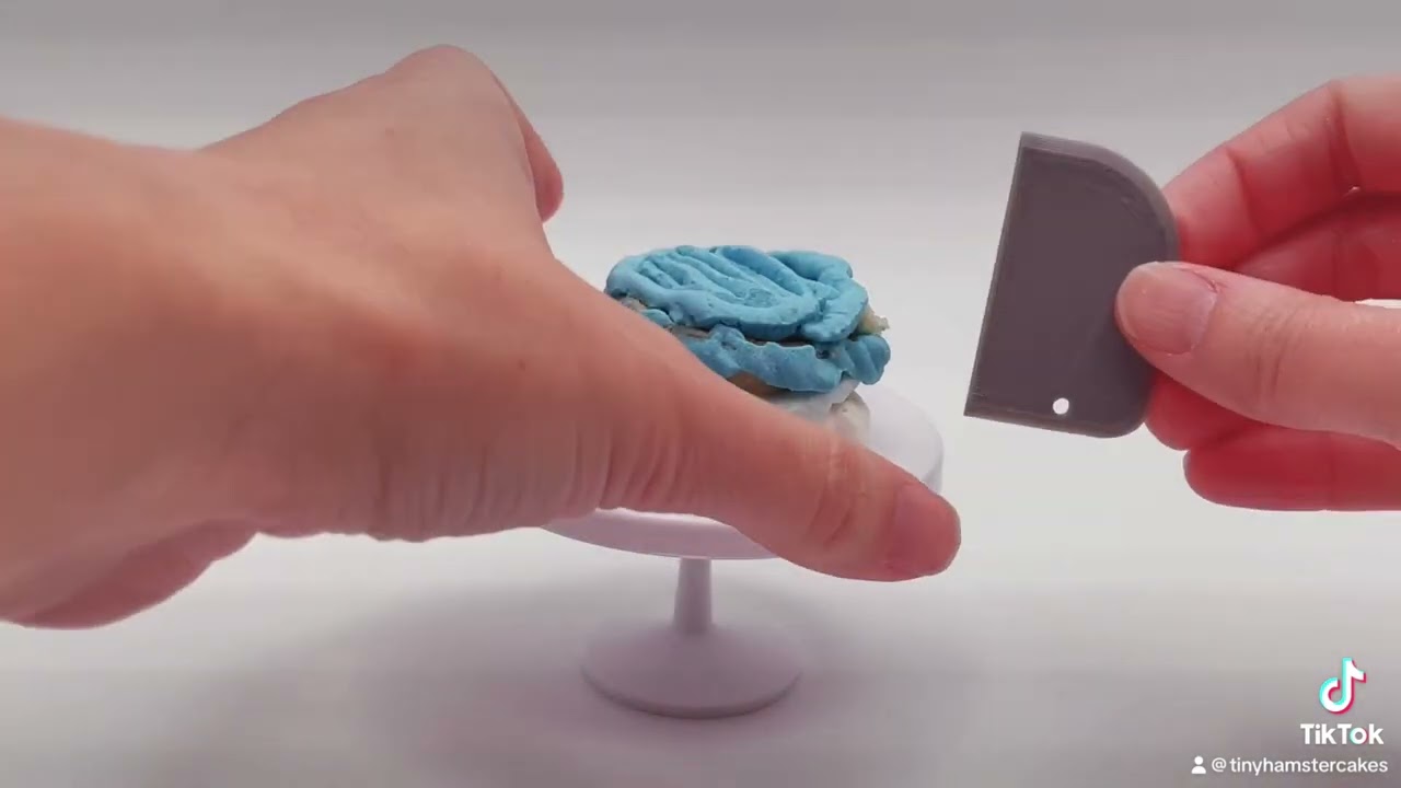 Tiny Cake Baking, Hamster Eats It