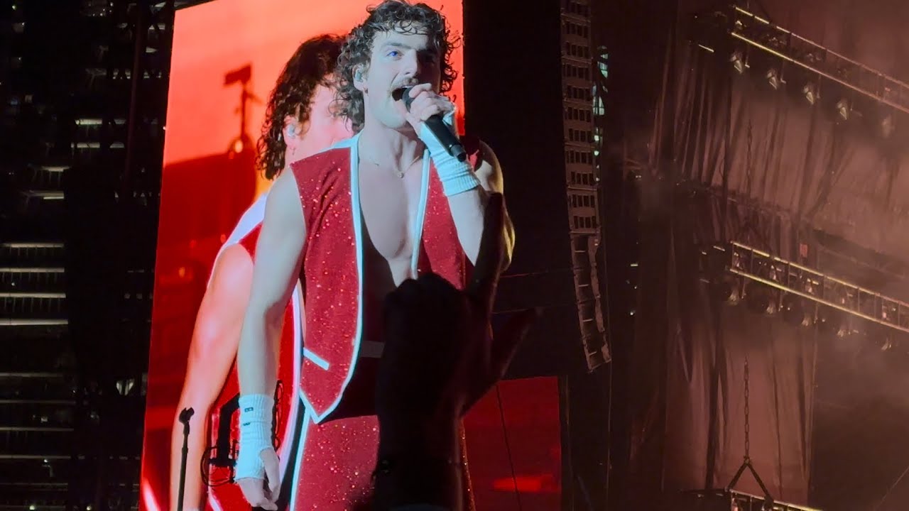 Benson Boone - Coffee Cake, Live @ Sips and Sounds, Austin 2025