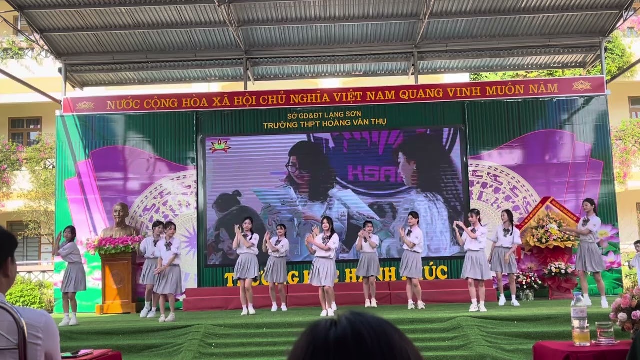 Nhảy “Thêm yêu ngày nắng đến trường” - THPT Hoàng Văn Thụ - TP Lạng Sơn - Lễ khai giảng 05/9/2024