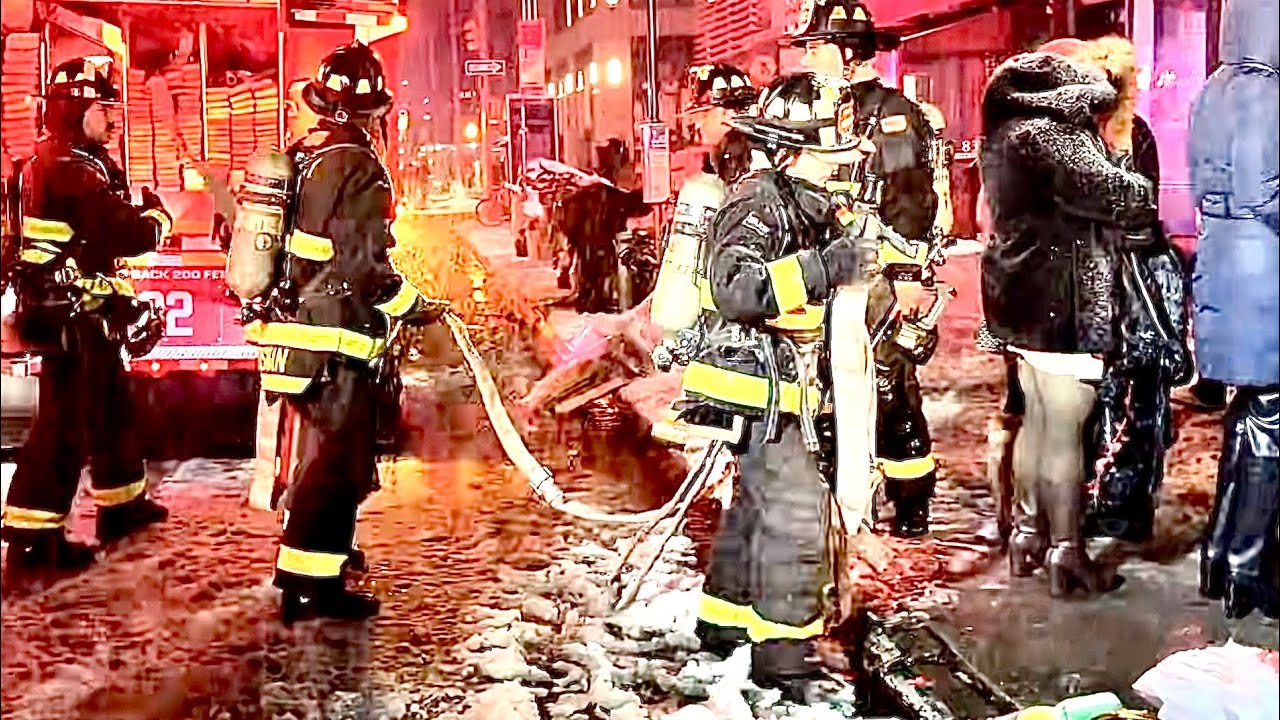 FDNY BOX 1143 ~ FDNY OPERATING FOR A ALL HANDS FIRE IN A RESTAURANT ON 2ND AVENUE IN MANHATTAN, NYC.