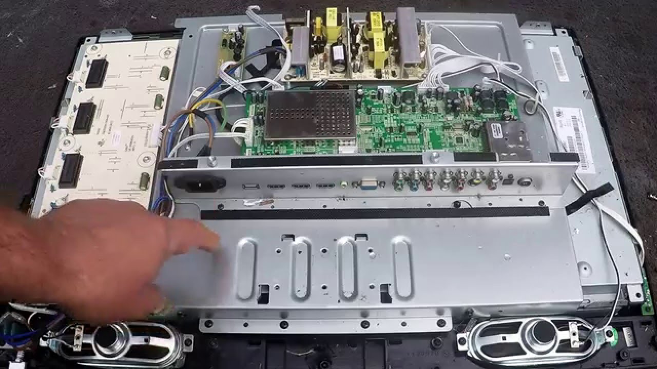 Scrap LCD TV - Soniq QSL262CT