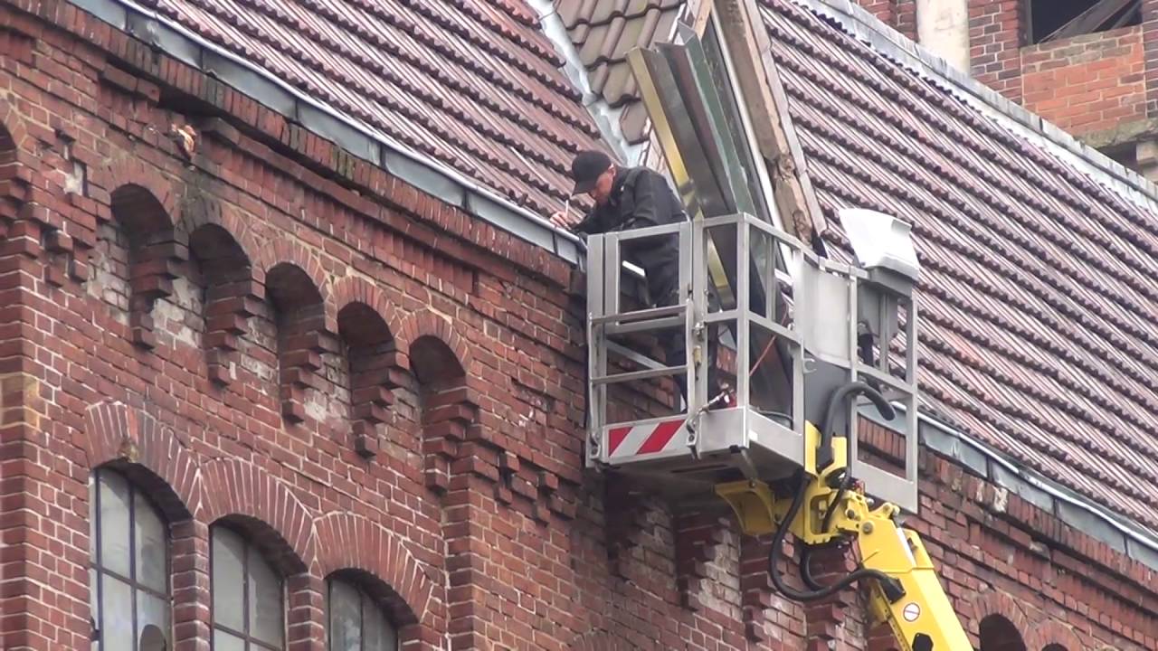 Salzmann-Fabrik: Dacharbeiten gegen den Verfall