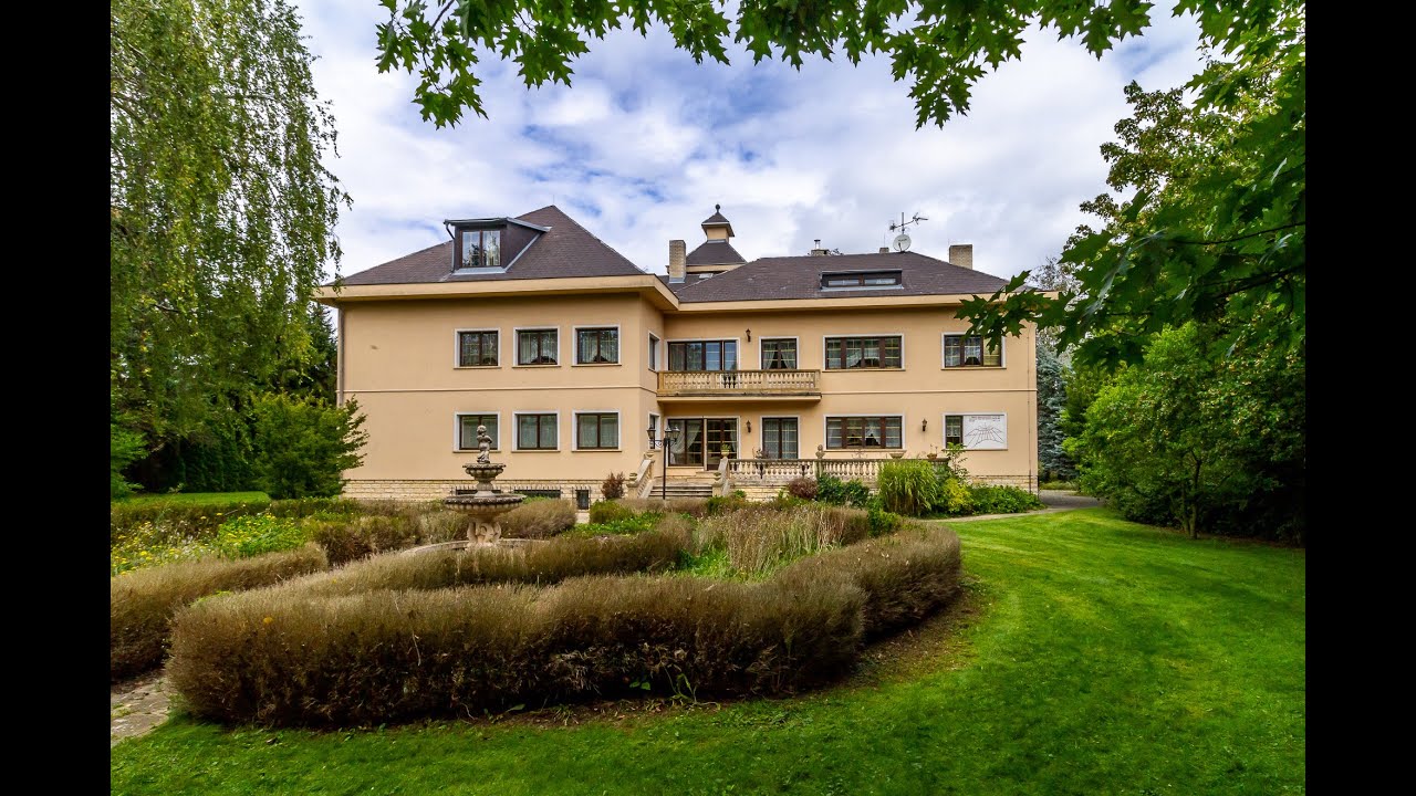 Výjimečná vila 9+1, užitná plocha 730 m2, s rozsáhlým pozemkem 6.649 m2, Heřmanův Městec.