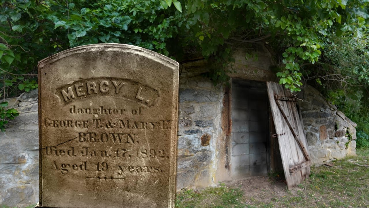 Mercy Brown Grave - 1800's 