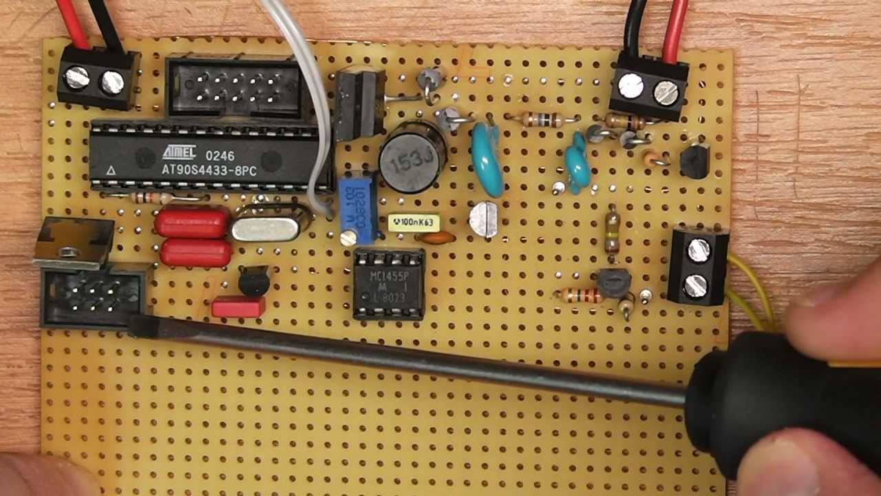 Geiger Counter with AVR and SI-8B Pancake Probe