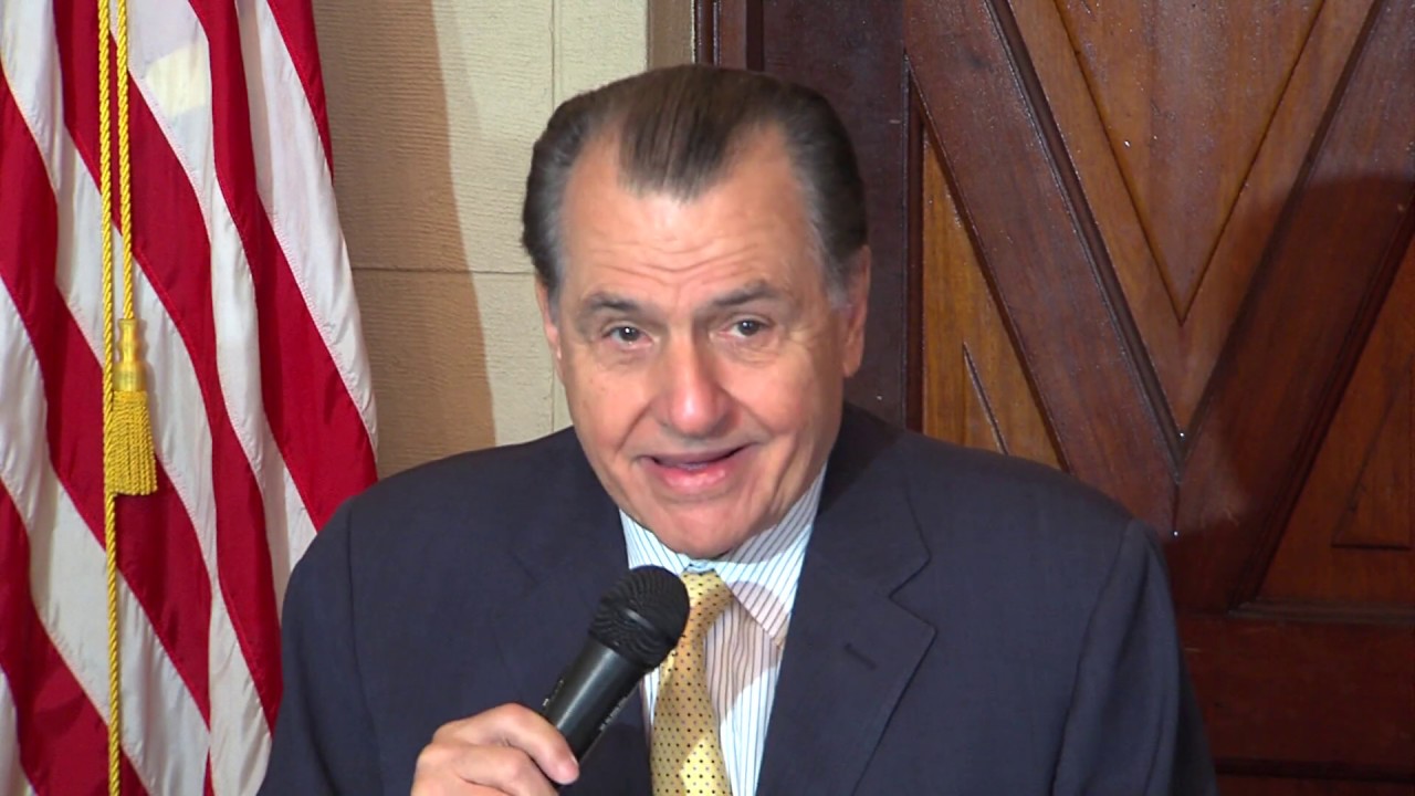 Fallece el exgobernador Rafael Hernández Colón