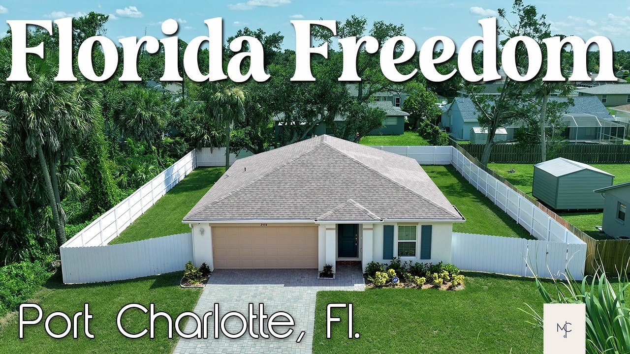 Fresh Florida Living! 🌞 Energy‑Saving Home with No HOA | Port Charlotte Investment!