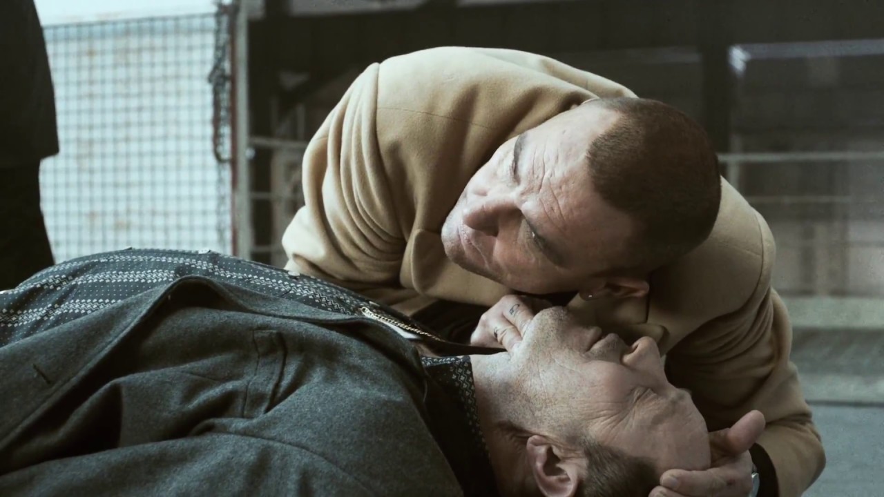 Vinnie Jones - szybka i skuteczna resuscytacja (CPR) - same rączki. Napisy PL