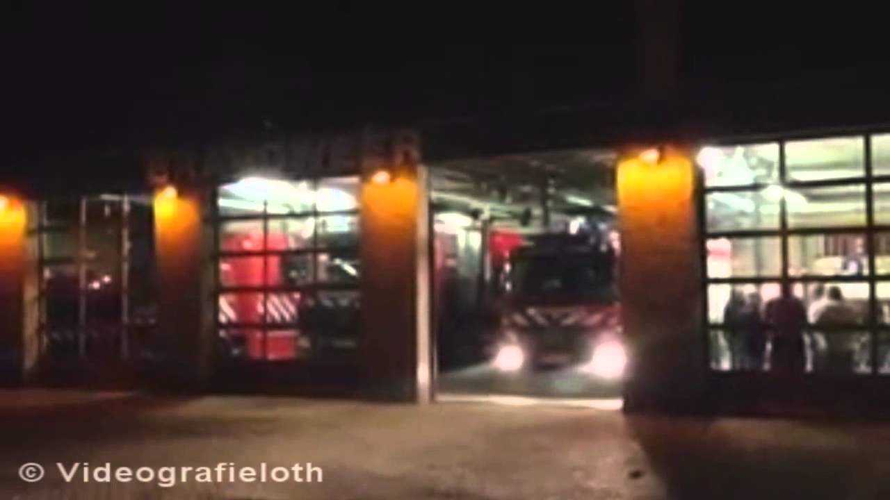 Brandweer Krommenie - 8037 naar woningbrand Cor Bruijnweg 76 Wormerveer