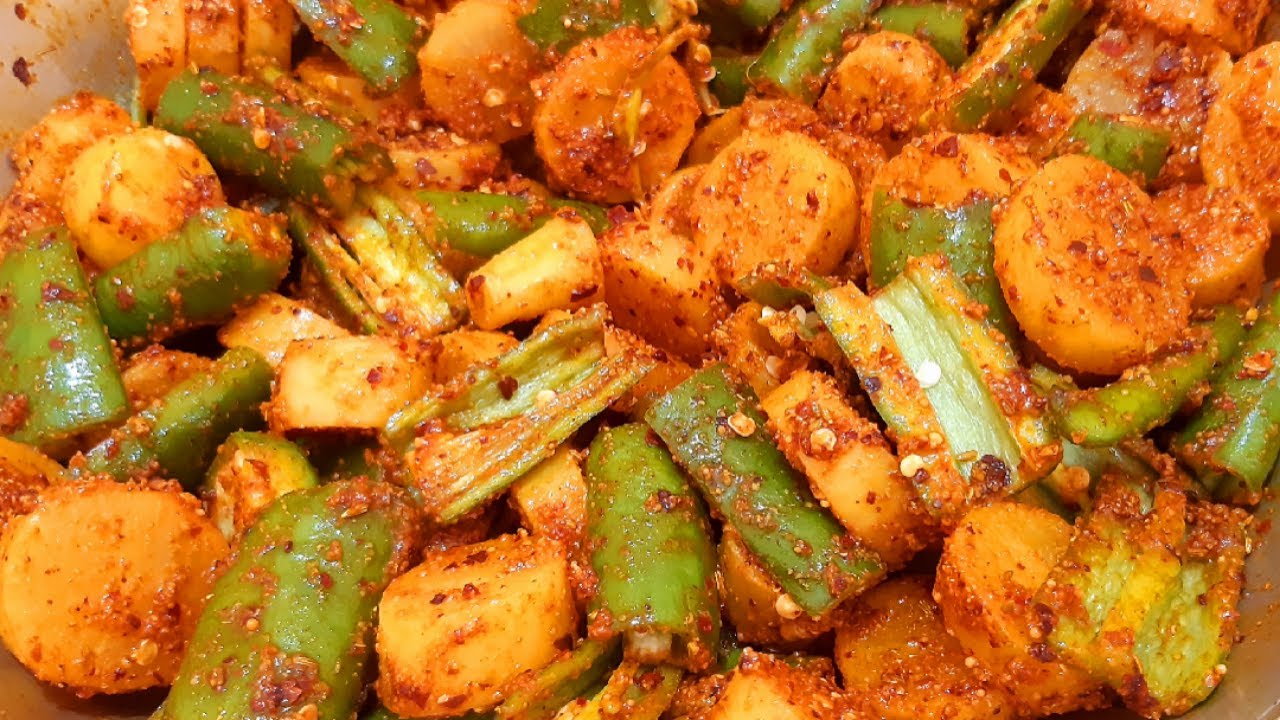 मिर्च और मूली का अचार | Mooli ka Achar Recipe | Radish Pickle Recipe