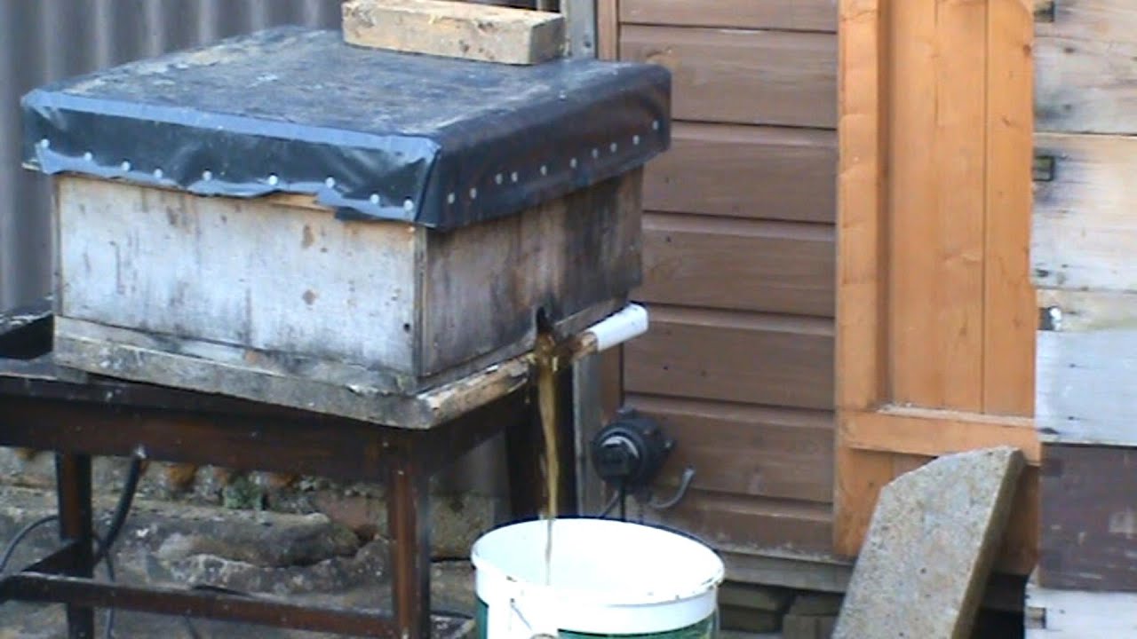 Render wax from brood and super frames