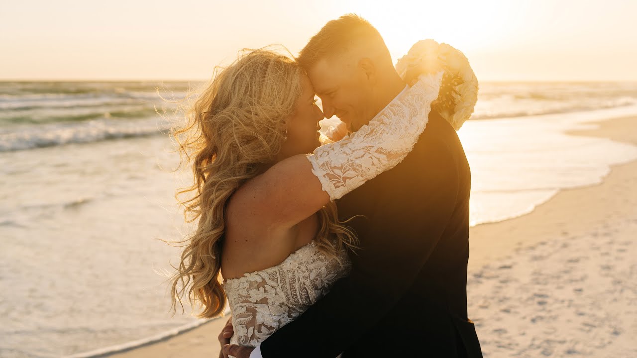 Micro Wedding on Destin Beach // Lauren + Richard // Miramar Beach, FL
