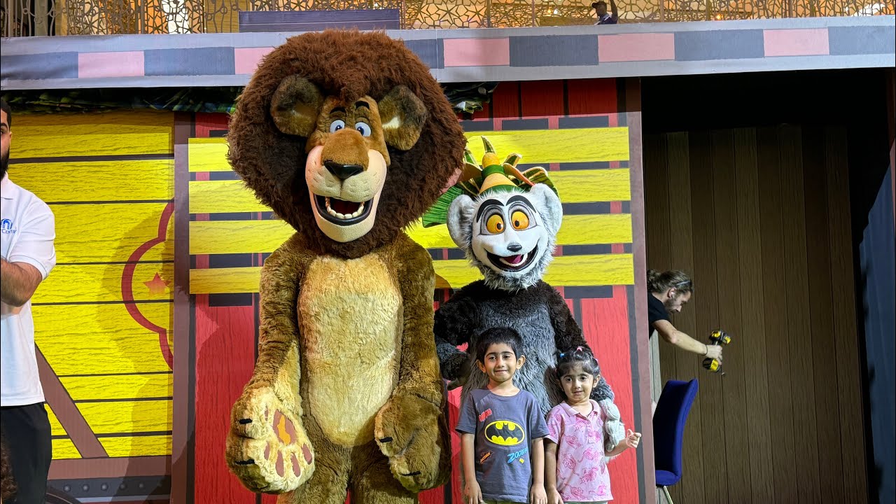 I Like To Move It | Madagascar HD Live Show IN Dubai 2024