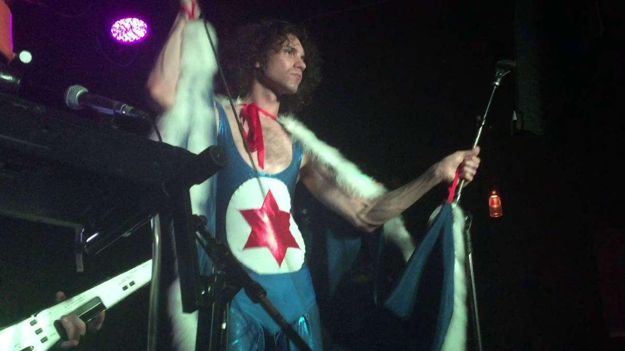 The No Pants Dance live!