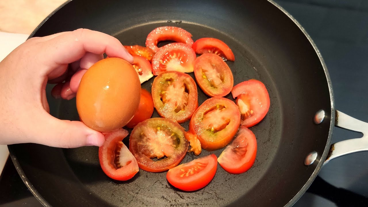 Você tem tomates e ovos? Faça essa receita fácil, deliciosa e barata!