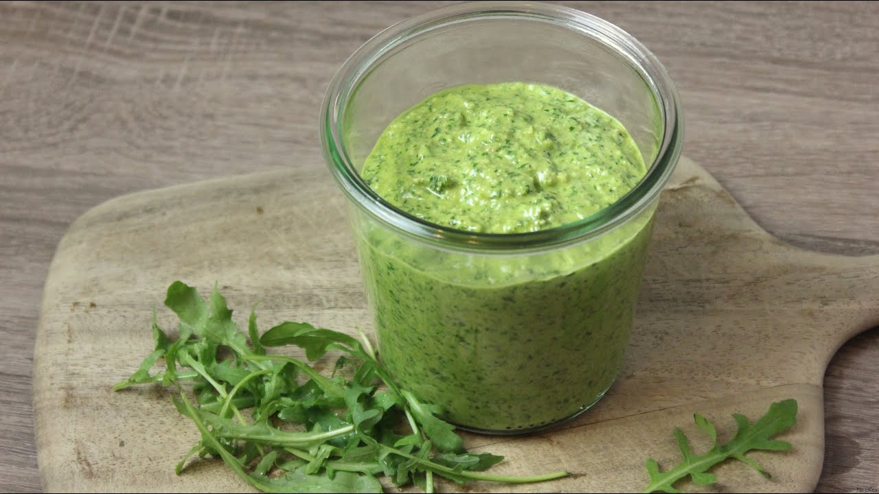 Schnelles Rucola-Walnuss Pesto| köstlich & gesund| aus dem Thermomix (vegan)