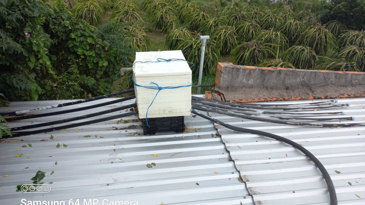 chế bồn nước nóng năng lượng mặt trời miễn phí  không tốn điện