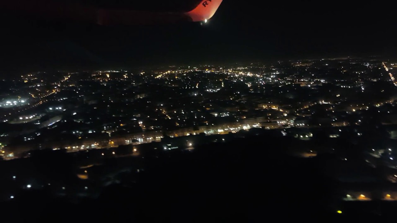 Decollo da Napoli Capodichino di notte uno spettacolo unico