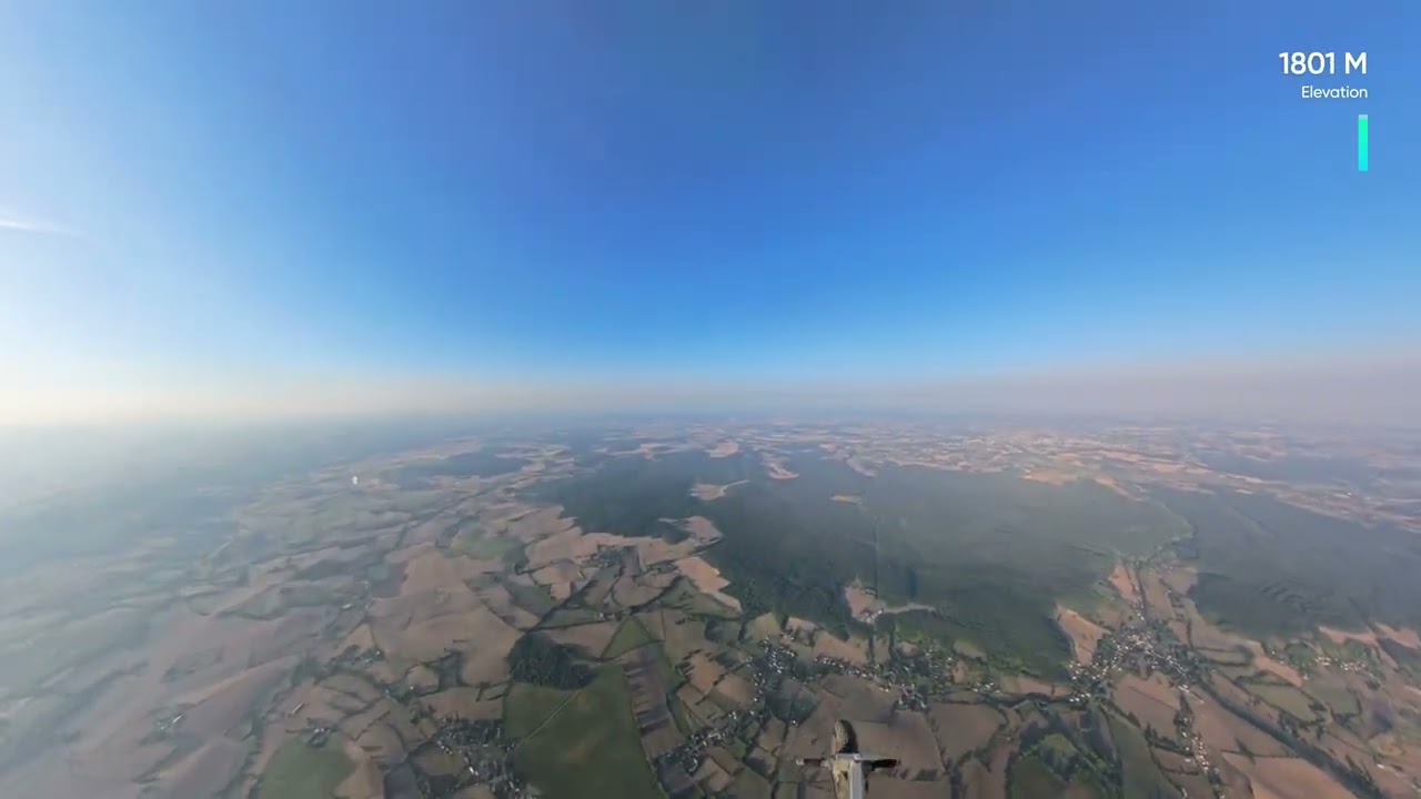 Montée à 2000 m en paramoteur – vue folle sur Nevers (incendies Portugal)