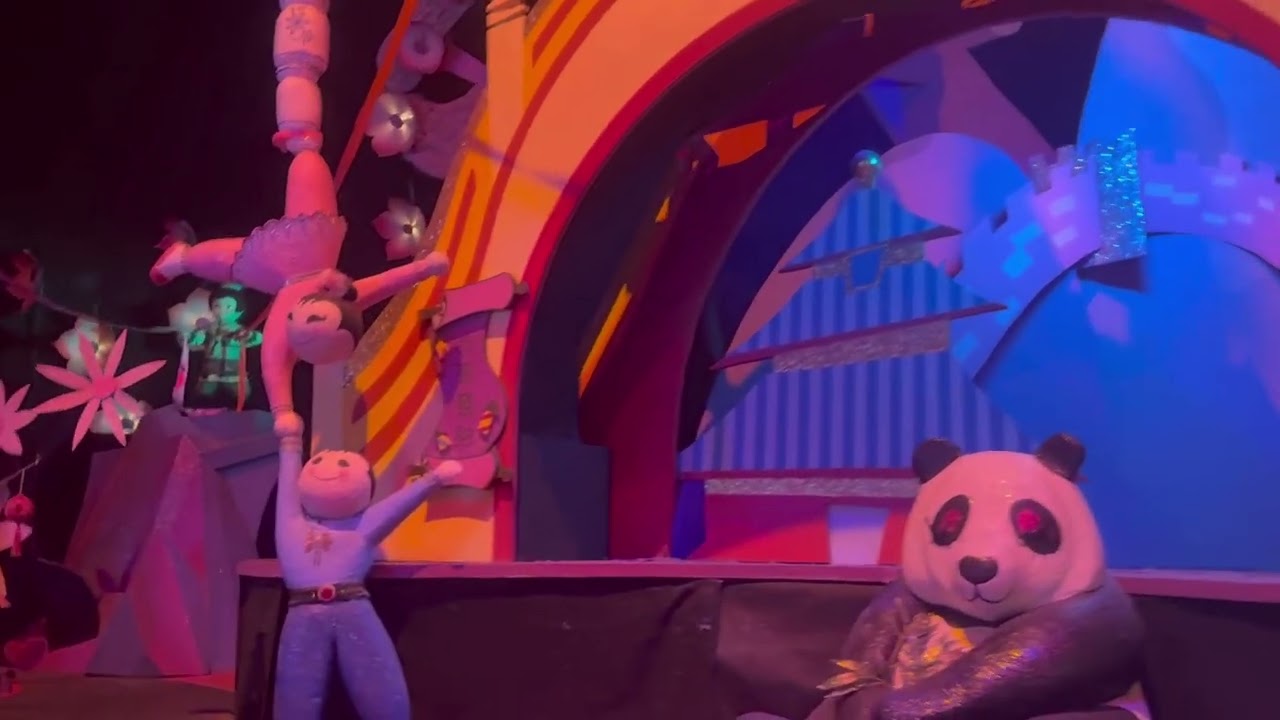 it&rsquo;s a small world ~ holiday