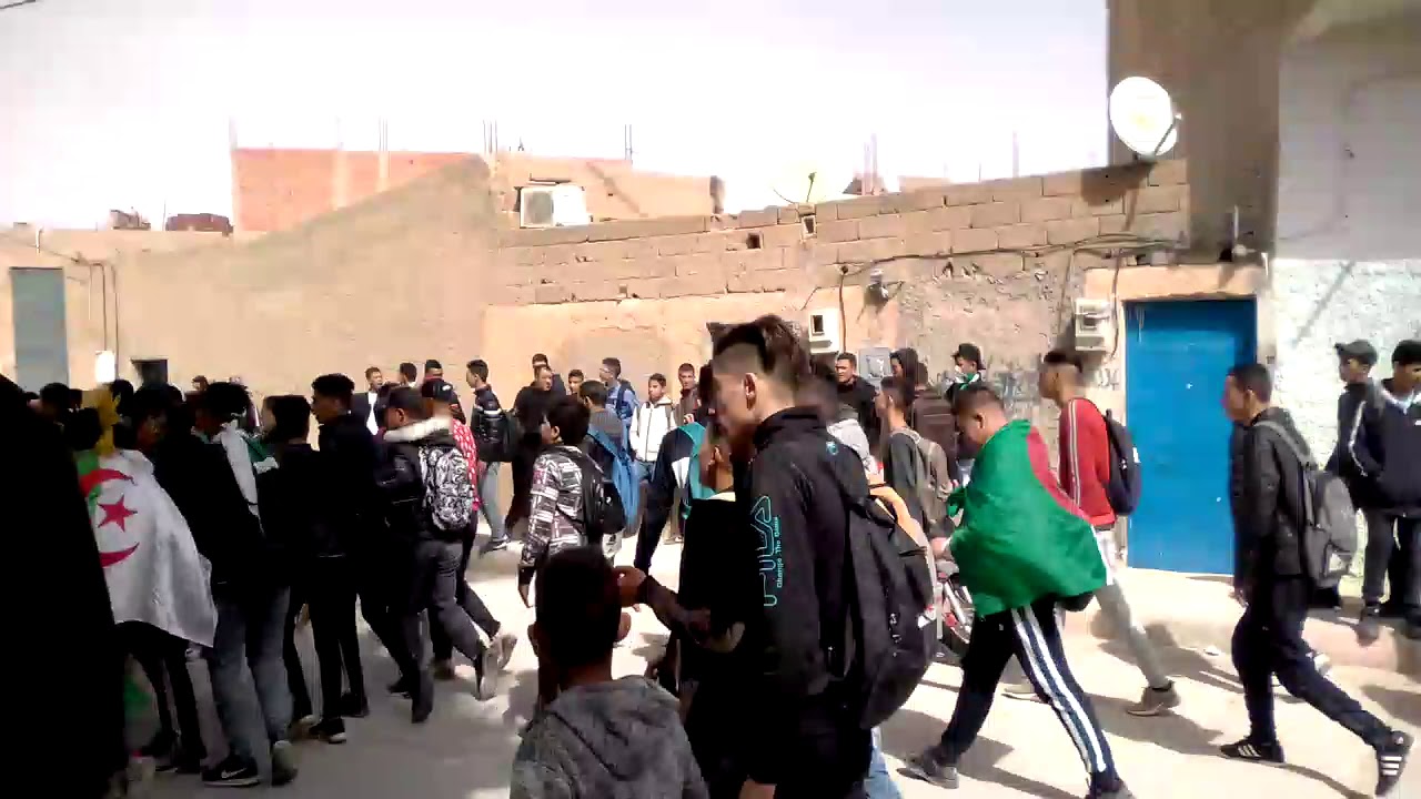 (مضاهرات الشريعة بثانوية النعمان!!؟)