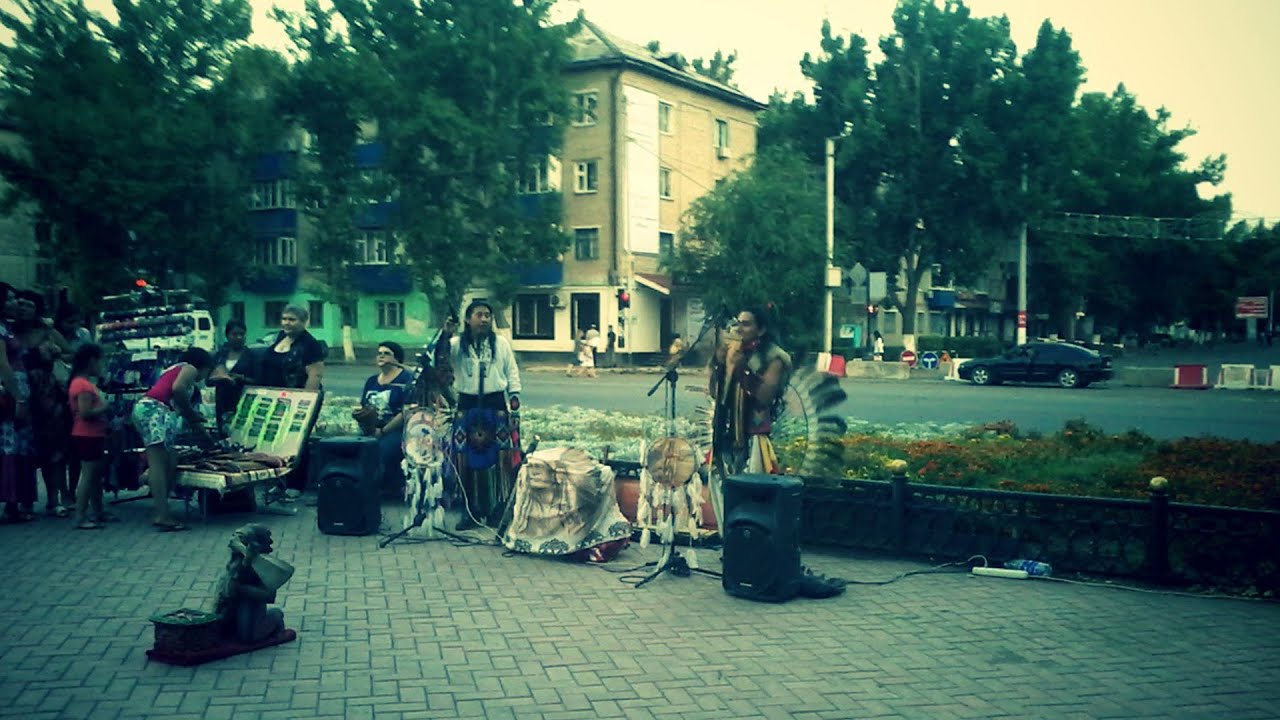 Индейцы из Эквадора в г.Уральск (28.07.2015) - 5. Песня 