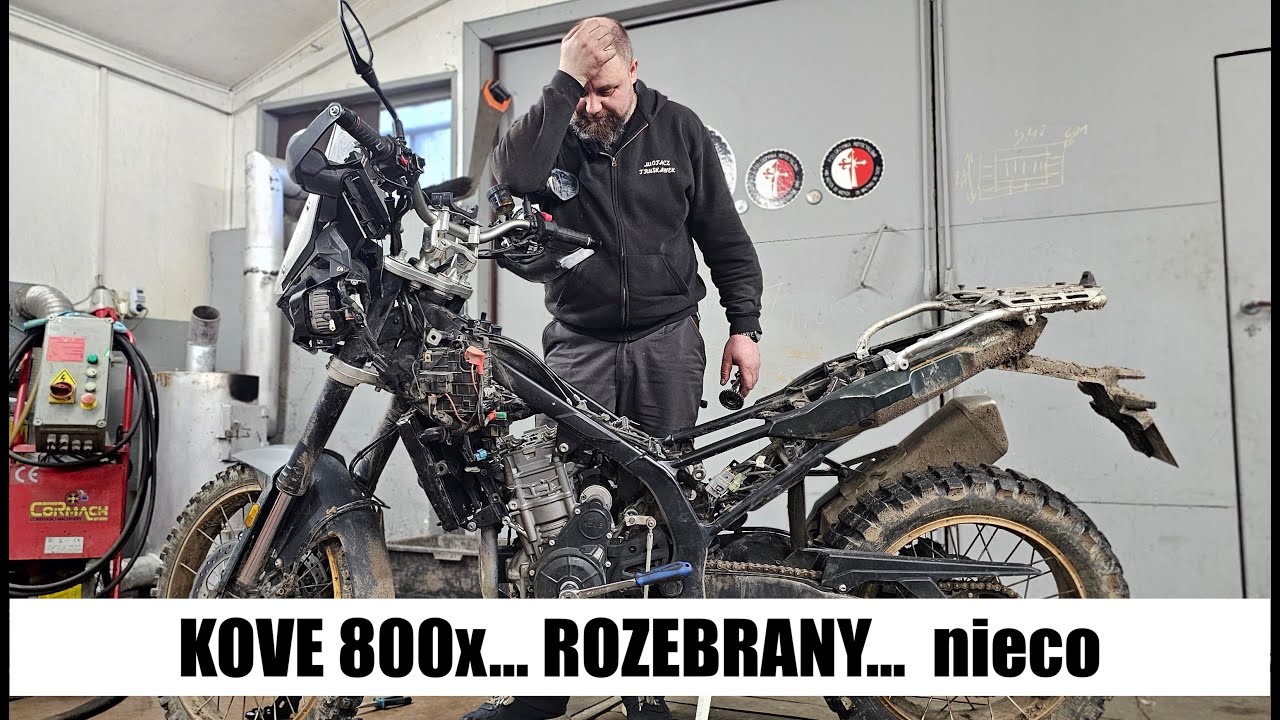 KOVE 800X - rozebrany silnik... wałki na wierzchu