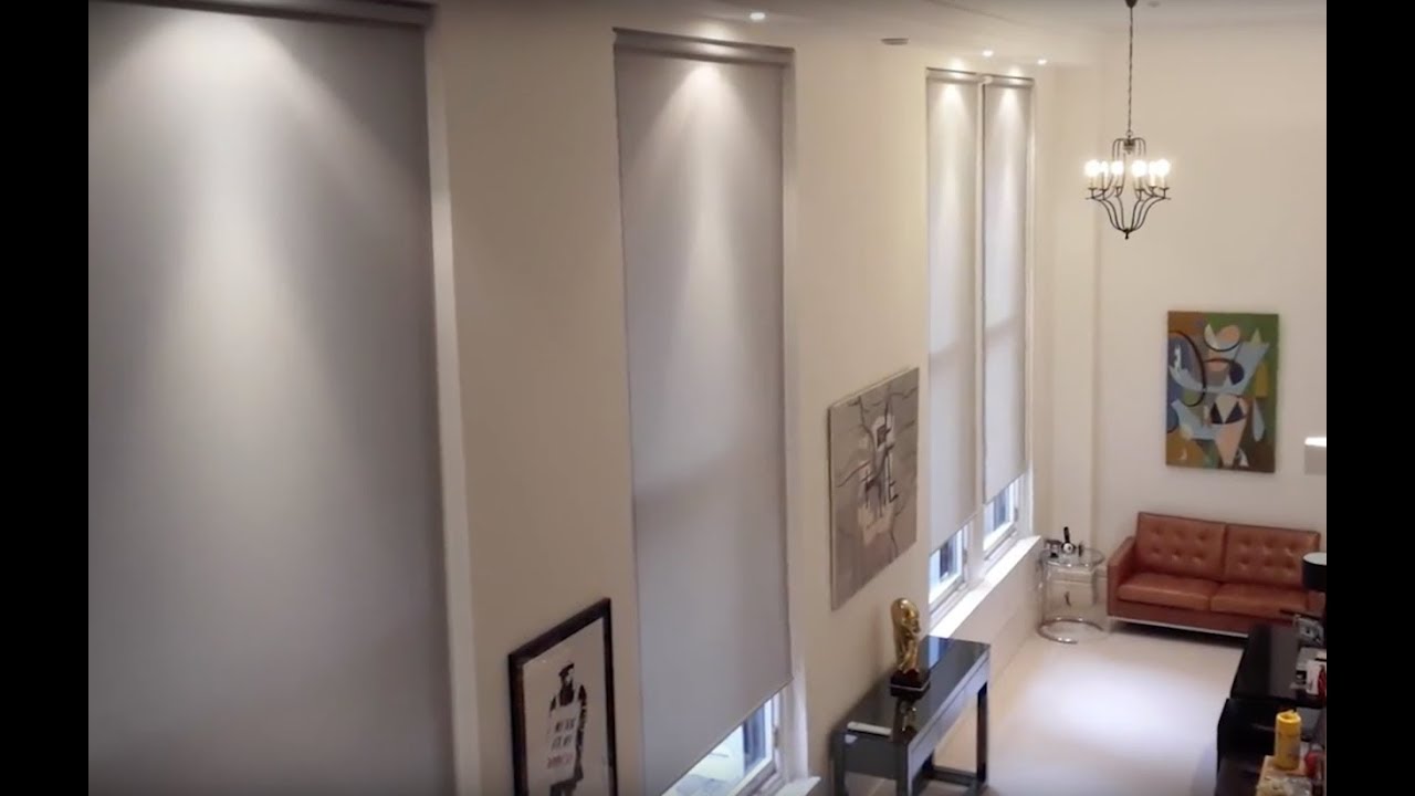 THE BLIND SHOP: Roller blinds fitting in central London apartment
