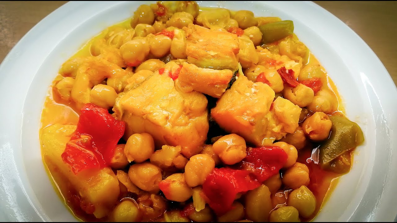 POTAJE andaluz de GARBANZOS con BACALAO en olla RÁPIDA.