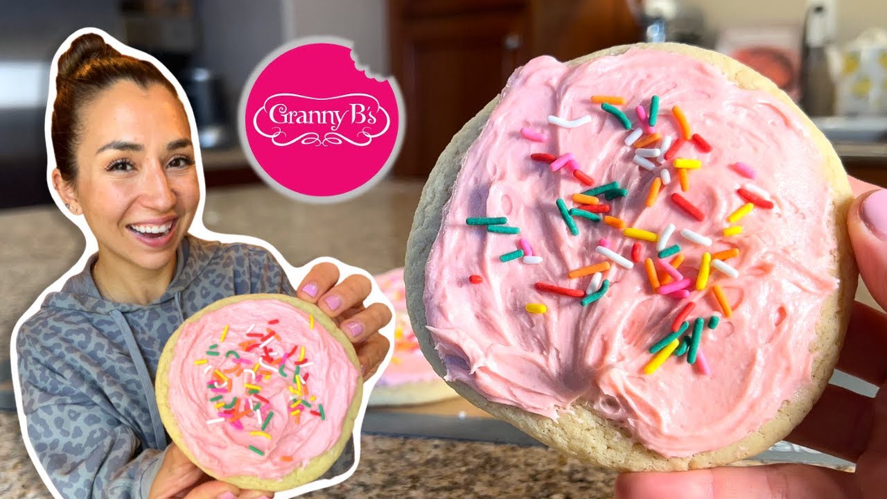 Making The BEST & EASIEST Sugar Cookies!