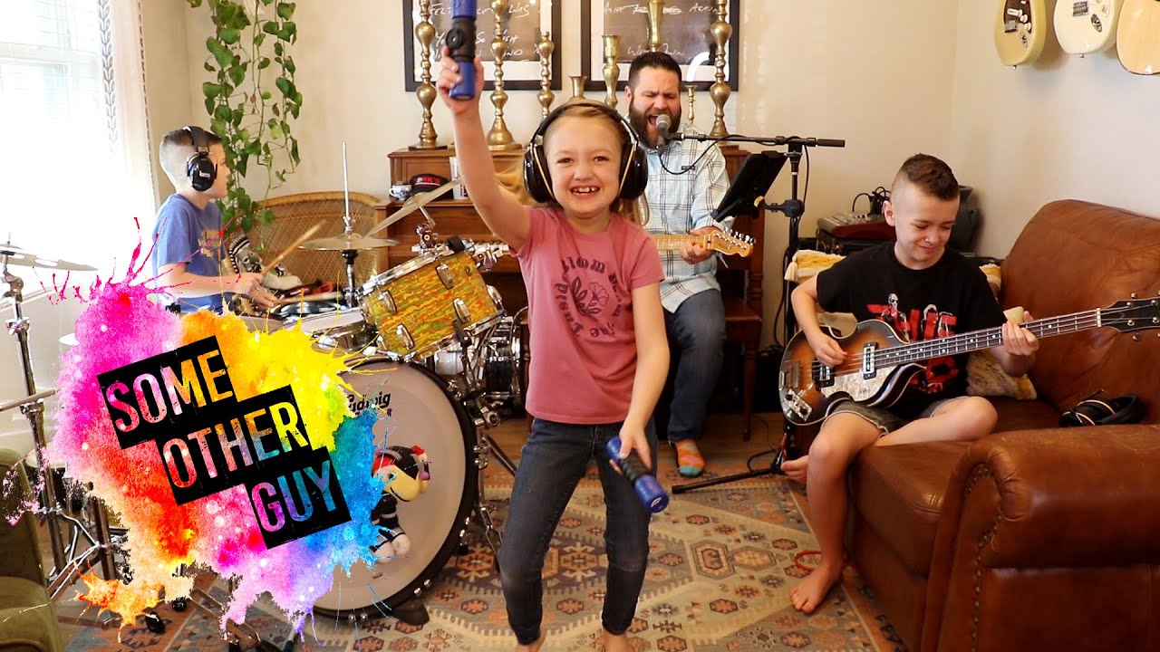 Colt Clark and the Quarantine Kids play 