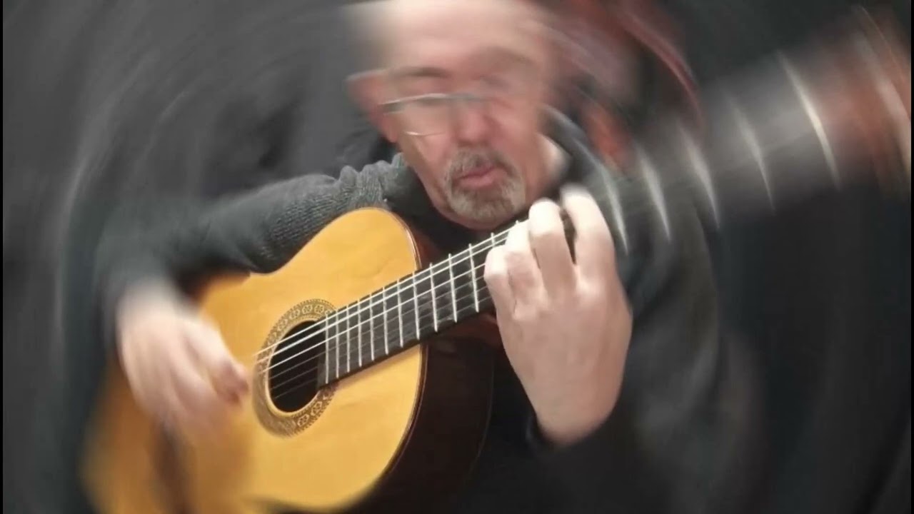 Armando Javier L&oacute;pez interpreta 