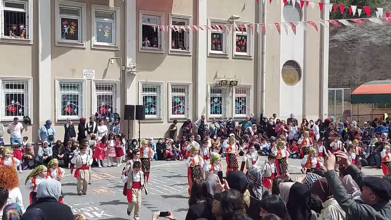 İHSAN SELATIN ARAS İLKOKULU -23 NİSAN - 2K Gösteri