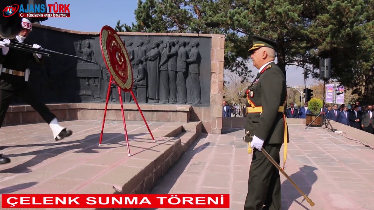 ÇELENK SUNMA TÖRENİ
