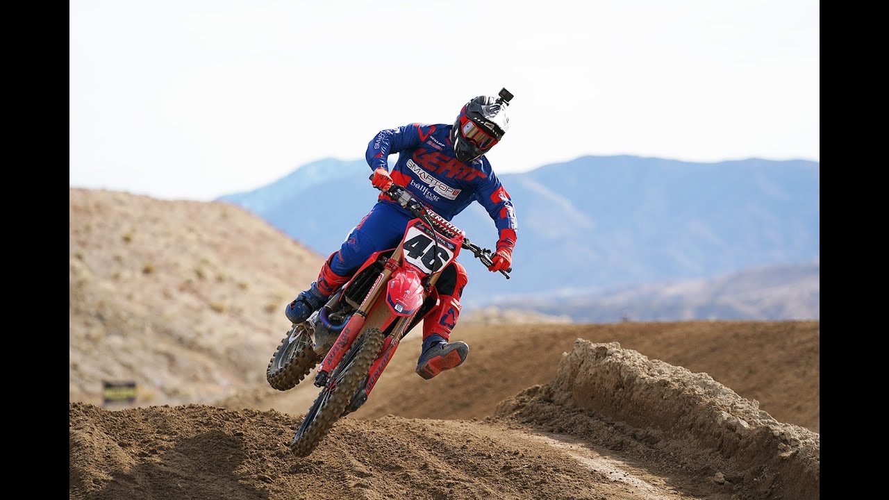 Leatt Moto 5.5 Flexlock Boot Launch