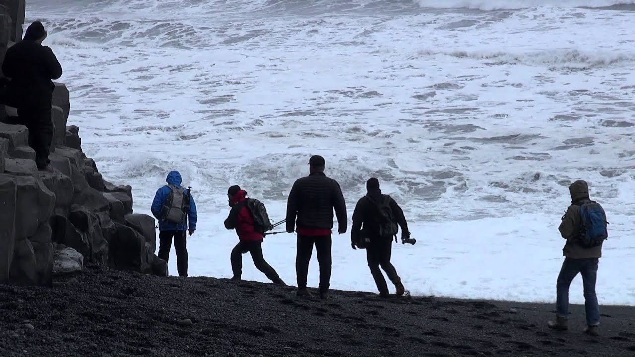 Reynisdrangar - kamienne trole (wyprawa PTMA do Islandii 2014)