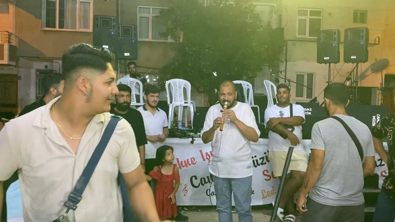 YARIM DÜNYA TANER OĞLUYLA ŞARKÖYÜ YIKIP GEÇİYOR !!! (Roman düğünleri sevenler!)