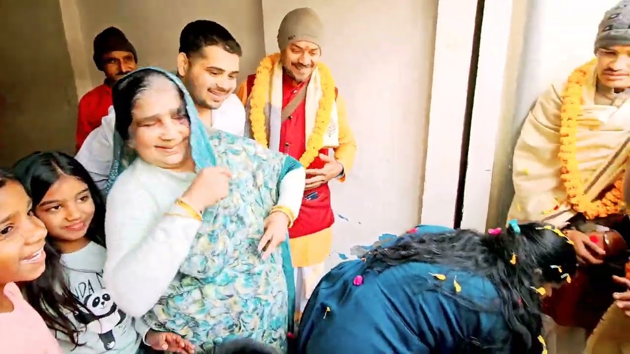स्वागतम् - बहादुरगंज पुलिस चौकी के पास बाजार मे अरुण जायसवाल के यहां महाराज जी का आगमन हुआ,जाप शुरु 