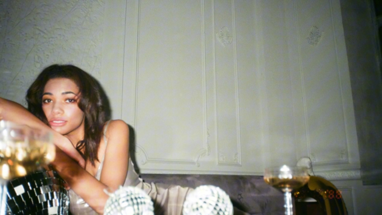 A Night at Roxy, New York — 90s Soulful Deep & Classic Vocal House Atmosphere | FIND MY VIBE