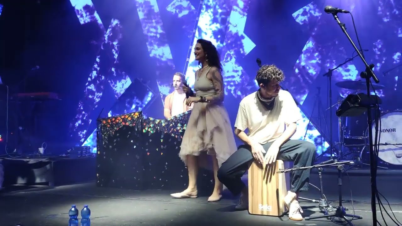 מארינה מקסימיליאן - עמוק בטל ( לאה גולדברג)