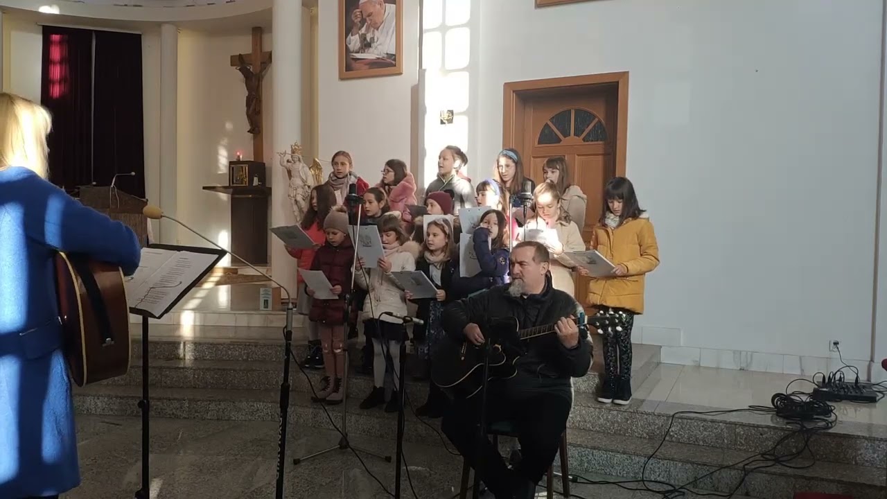 O Jezu w Hostii białej -  Schola  Nazaret Kędzierówka🎵😇🙏