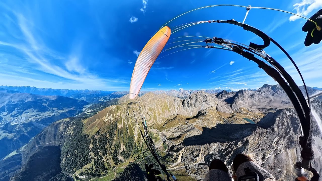 RAW 4K Paragliding #365: Incredibly high flight above Zirmesspitze and spotting a waterfall